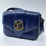 Sold at Auction: Louis Vuitton, LOUIS VUITTON Geldbörse LV PONT 9.