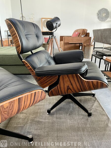 Eames lounge chair with Ottoman in rosewood and genuine black leather,  rosewood black »