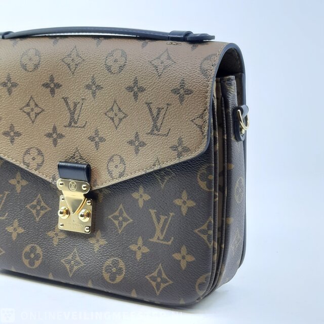 Louis Vuitton pochette metis schoudertas zwart