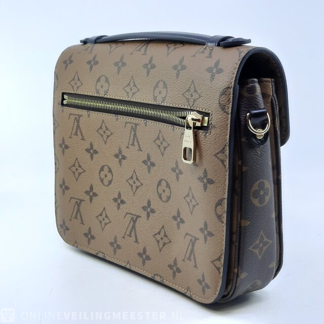 Sold at Auction: Louis Vuitton, Louis Vuitton Tasche M42027 Sac