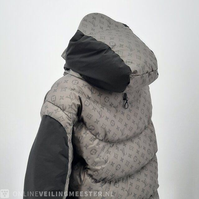 Louis Vuitton Louis Vuitton 2054 heat-reactive puffer jacket black